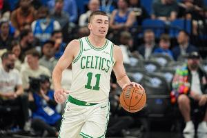 秀操作！普理查德连续转身命中压哨翻身跳投